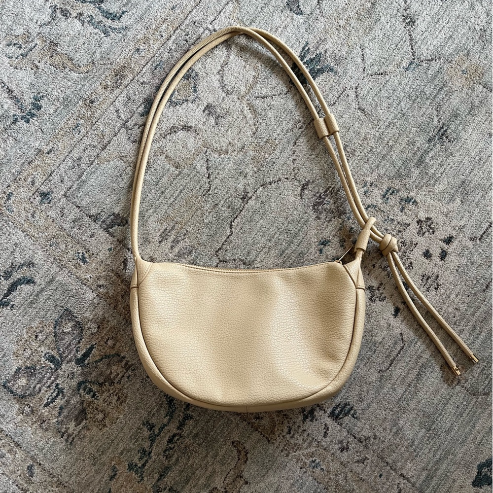Chic Tan Shoulder Bag